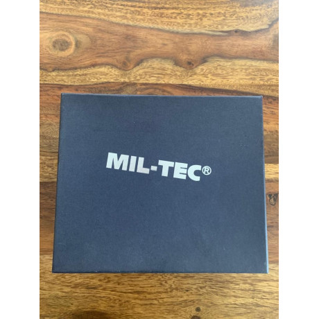 Taktická baterka s dobíječkou