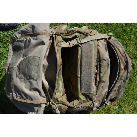 Originál britský batoh COMMANDERS DAYPACK 45 litrů, potisk MTP MULTICAM