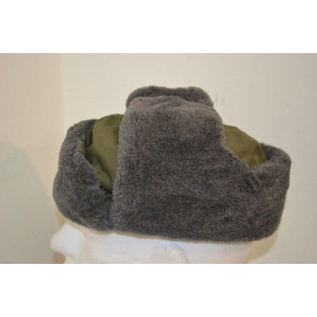 Ušanka ČSLA originál s odznakem