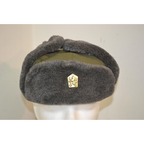 Ušanka ČSLA originál s odznakem