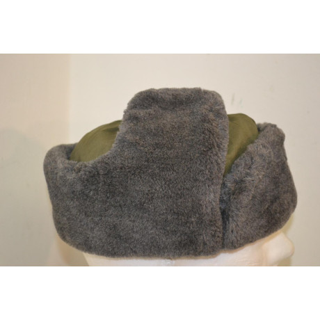 Ušanka ČSLA originál s odznakem