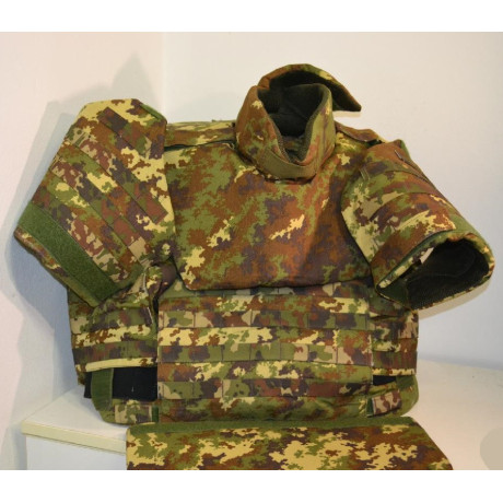 Italská balistická vesta s příslušenstvím v potisku vegetato