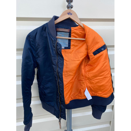 Dámská bunda Alpha Industries MA-1 VF59 Wmn., vel. M, Repl. blue, nošená