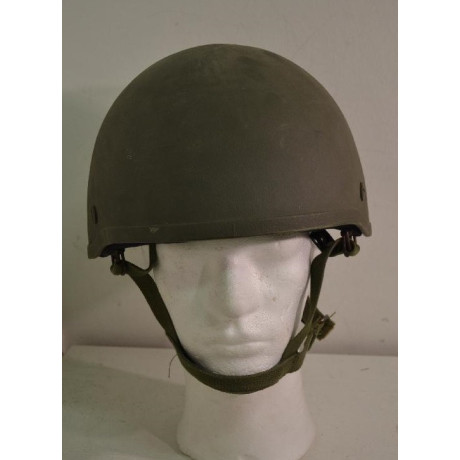 Britská balistická výsadkářská helma M76