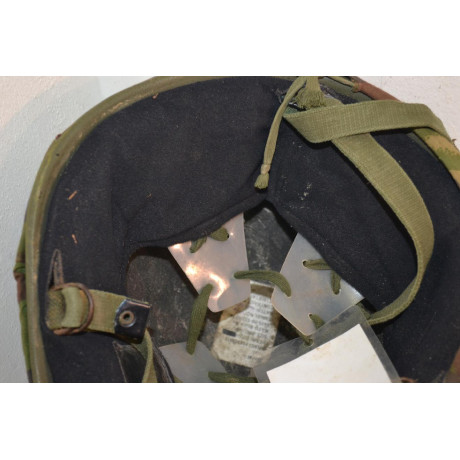 Britská balistická výsadkářská helma M76