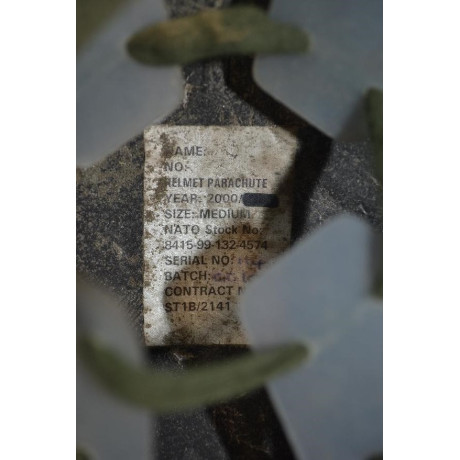Britská balistická výsadkářská helma M76 s potahem v potisku DPM, originál, použitá