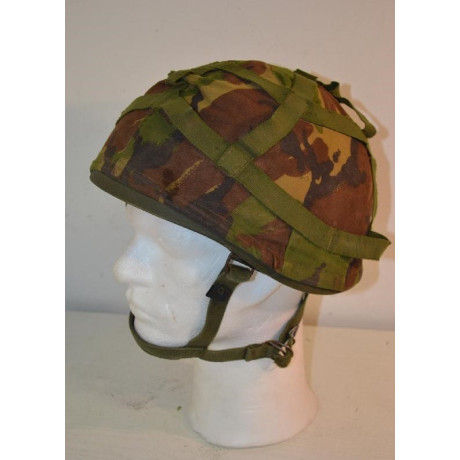 Britská balistická výsadkářská helma M76