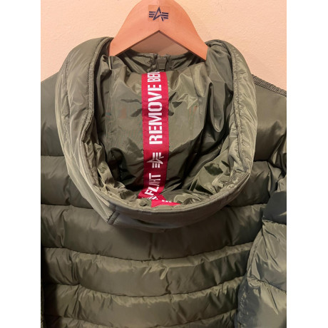 Bunda Alpha Industries HOODED PUFFER ALPHA FD, barva Dark green