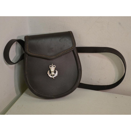 SPORRAN - kožená brašna ke kiltu pro příslušníky skotského pluku v Britské armádě