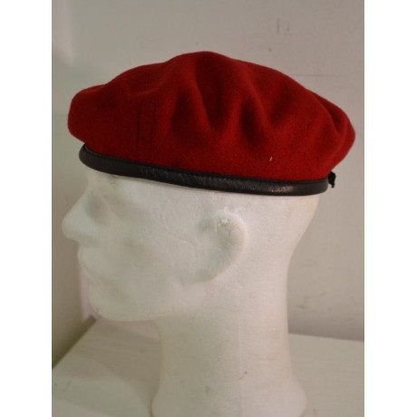 Originál britský vojenský baret červený, nový