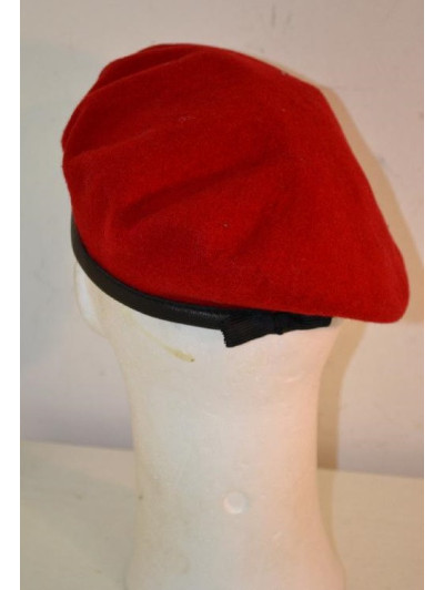 Originál britský vojenský baret červený, nový