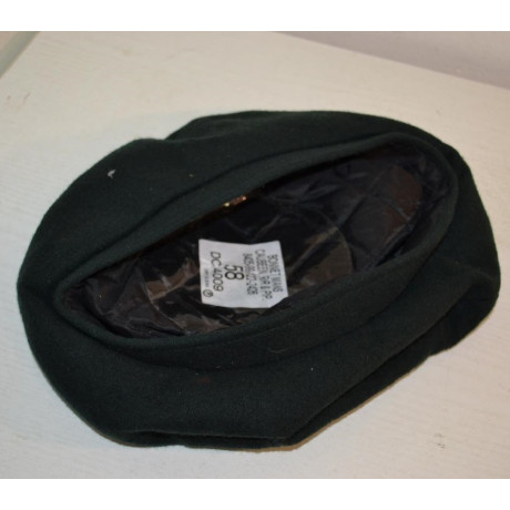 Originál britský vojenský baret pro  příslušníky IRSKÉHO pluku, nový
