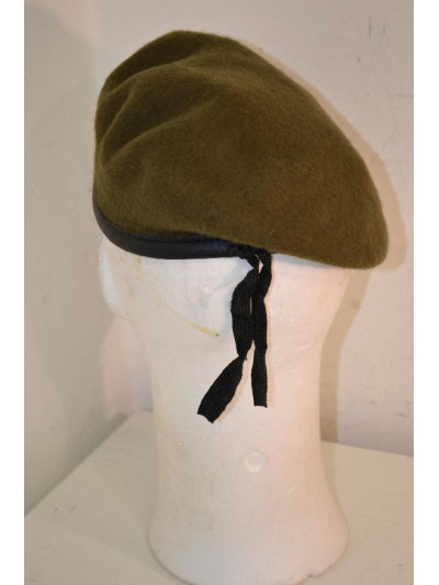 Originál britský vojenský polní baret khaki barvy, nový