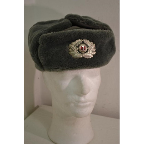 Ušanka pro důstojníky Východoněmecké armády NVA