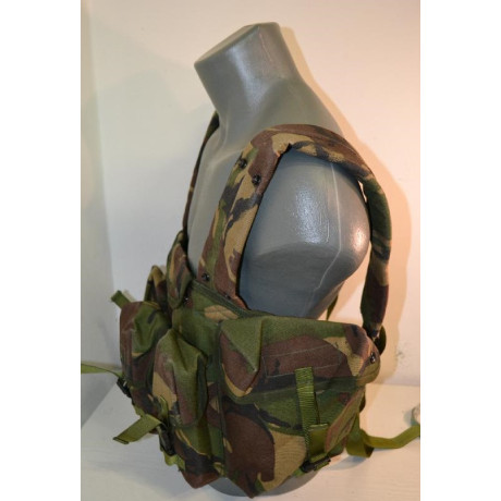 Originál britský bandalír na zásobníky a munici - Chest-rig v potisku DPM, nový