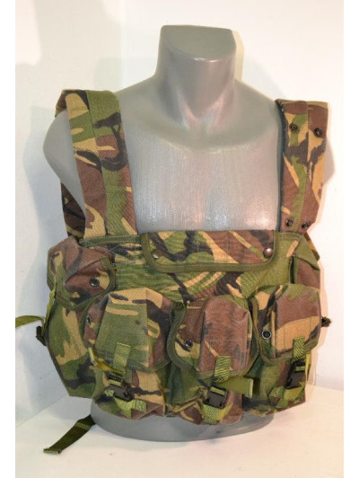 Originál britský bandalír na zásobníky a munici CHEST-RIG v potisku DPM, nový