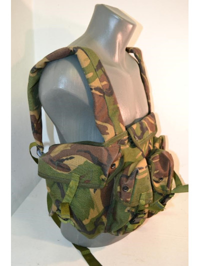 Originál britský bandalír na zásobníky a munici CHEST-RIG v potisku DPM, nový