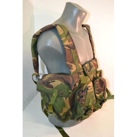 Originál britský bandalír na zásobníky a munici CHEST-RIG v potisku DPM, nový