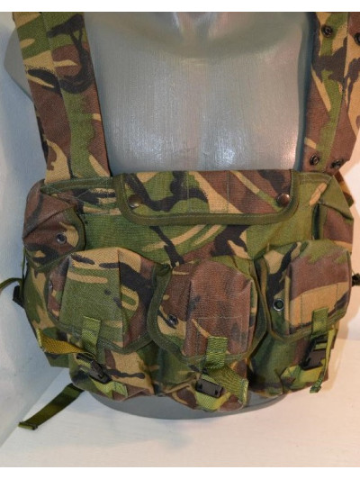 Originál britský bandalír na zásobníky a munici CHEST-RIG v potisku DPM, nový