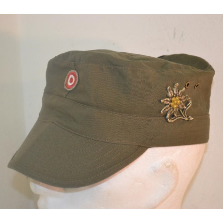 Rakouská polní čepice s odznakem pro horské jednotky, použitá