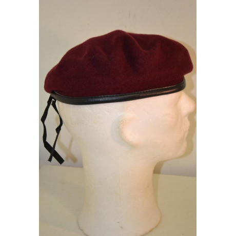 Francouzský vojenský červený baret pro výsadkáře, originál