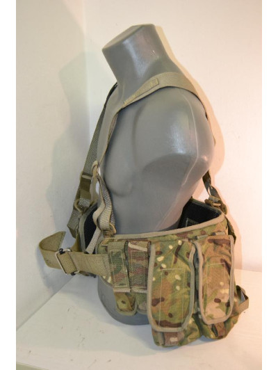 British tactical combat kit with a Virtus belt and Hip Belt padding