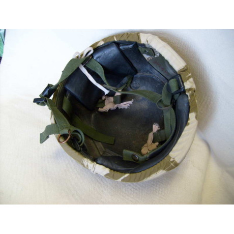 Britská kevlarová helma Mk6